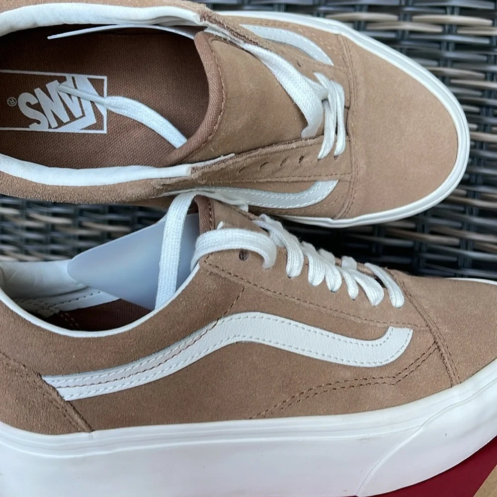 Vans WMNS Old Skool Stacked Soft Suede) Burro/True White VN0A7Q5MB69 Platforms